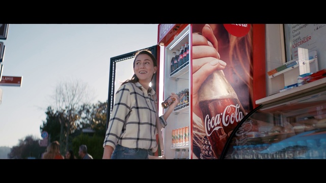 Video Reference N7: Photograph, Advertising, Snapshot, Poster, Coca-cola, Cola, Fun, Display advertising, Drink, Photography