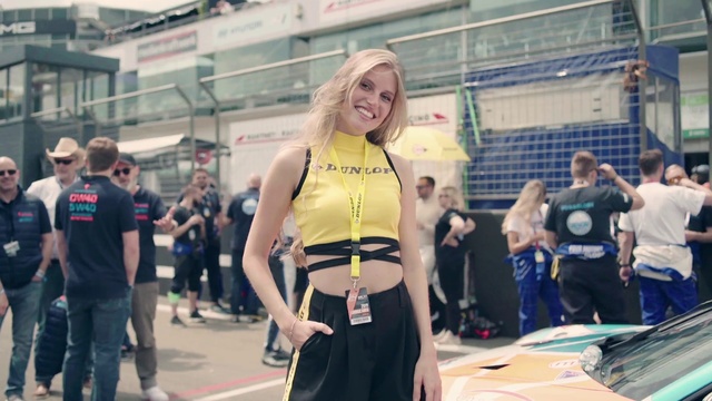 Video Reference N20: Yellow, Blond, Fashion, Street fashion, Crop top