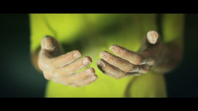 Video Reference N2: Green, Finger, Macro photography, Hand, Leaf, Close-up, Organism, Photography, Nail, Grass