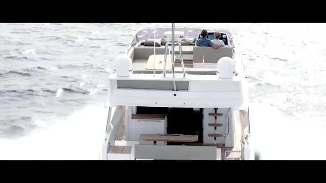 Video Reference N2: Boat, Vehicle, Yacht, Water transportation, Luxury yacht, Naval architecture, Speedboat, Watercraft, Catamaran, Boating