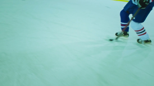Video Reference N1: Blue, Roller hockey, Green, Ice hockey, Hockey, Roller sport, Skating, Footwear, Sports, Aqua