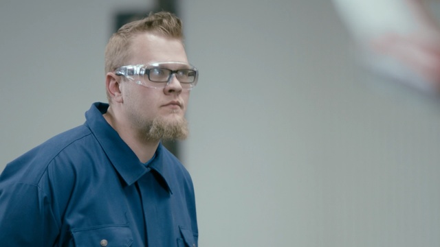 Video Reference N2: Eyewear, Facial hair, Hair, Beard, Glasses, Moustache, Chin, Vision care, Neck, Jaw