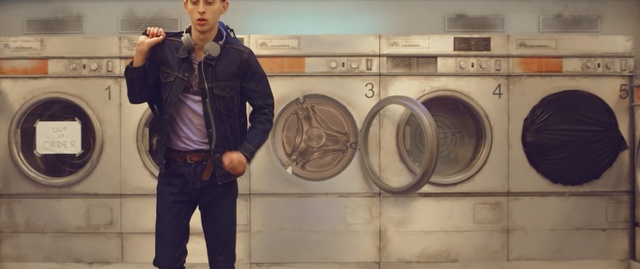 Video Reference N1: laundry, Person