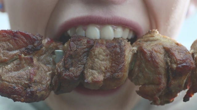 Video Reference N0: meat, animal source foods, flesh, jaw, Person