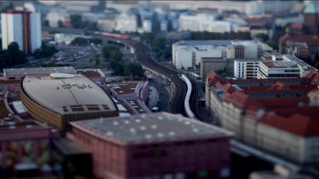 Video Reference N4: urban area, city, transport, scale model, metropolis, track, cityscape, aerial photography, bird's eye view, car