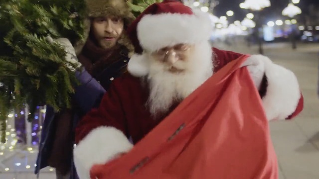 Video Reference N1: Santa claus, Christmas, Fictional character, Beard, Facial hair, Fur, Holiday, Event, Lap, Person