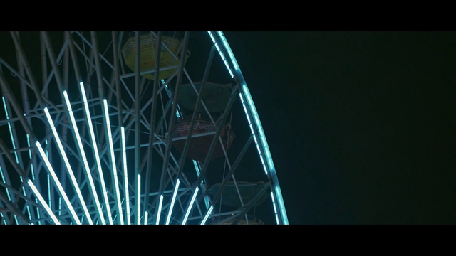 Video Reference N1: Light, Darkness, Line, Architecture, Tourist attraction, Midnight, Night, Symmetry, Space, Ferris wheel