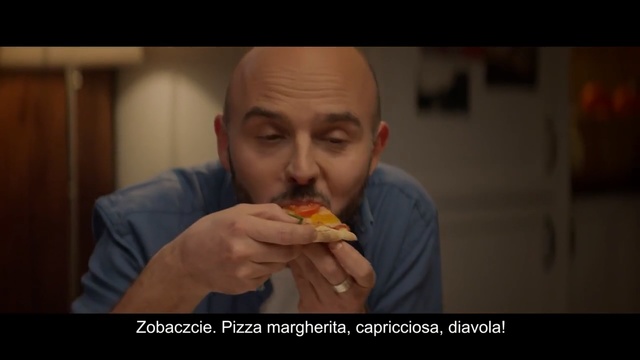Video Reference N4: Eating, Junk food, Nose, Fast food, Mouth, Chin, Lip, Photo caption, Food, Finger