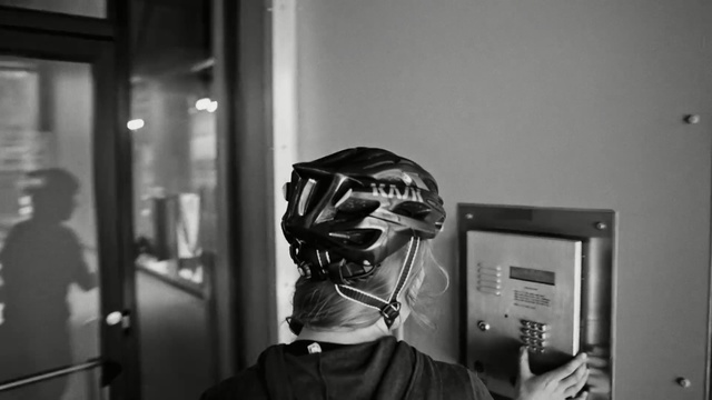 Video Reference N0: Helmet, Personal protective equipment, Black-and-white, Welding helmet, Monochrome, Photography, Headgear, Room, Monochrome photography, Sports gear
