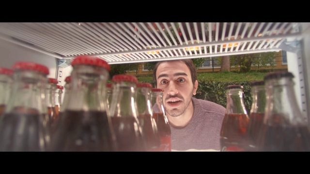 Video Reference N15: Alcohol, Water, Fun, Drink, Smile, Glass, Glass bottle, Photography, Drinkware
