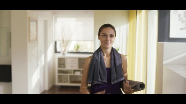 Video Reference N0: room, shoulder, outerwear, girl, furniture, interior design, window, suit, Person