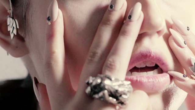 Video Reference N4: nail, finger, hand, nail care, lip, mouth, manicure, girl, jaw, jewellery