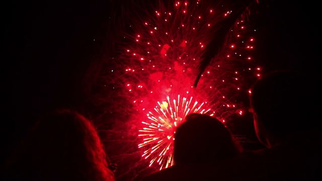 Video Reference N1: Fireworks, Red, New Years Day, Light, Midnight, Darkness, Festival, Event, Holiday, Lighting