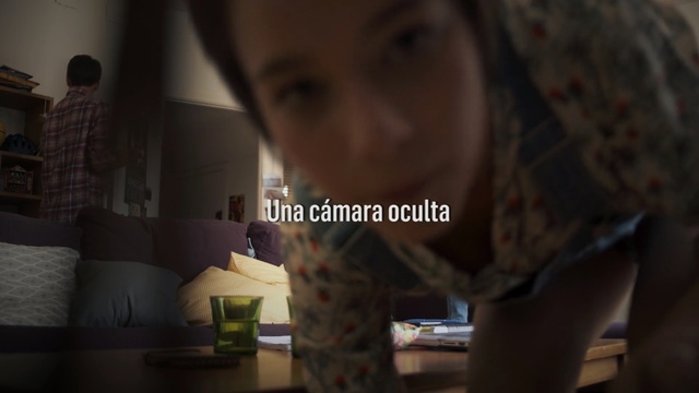 Video Reference N0: girl, eye, mouth, human, organ, hand, finger, darkness, fun