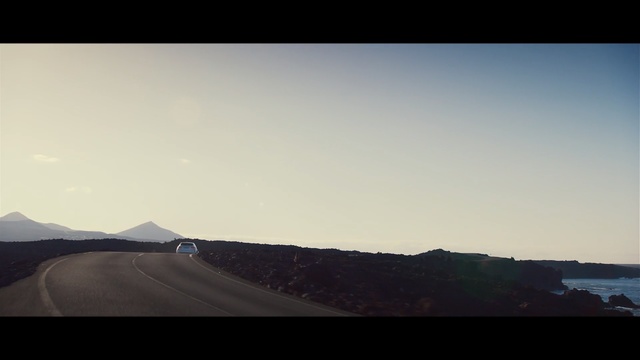 Video Reference N1: Sky, Horizon, Cloud, Highland, Atmospheric phenomenon, Road, Atmosphere, Morning, Road trip, Hill