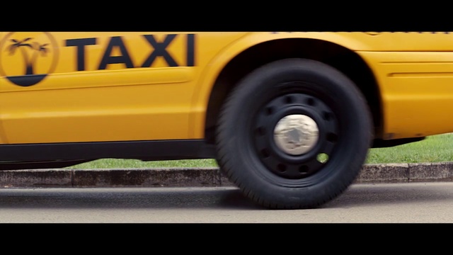 Video Reference N1: Land vehicle, Vehicle, Yellow, Car, Automotive tire, Motor vehicle, Wheel, Tire, Vehicle door, Transport
