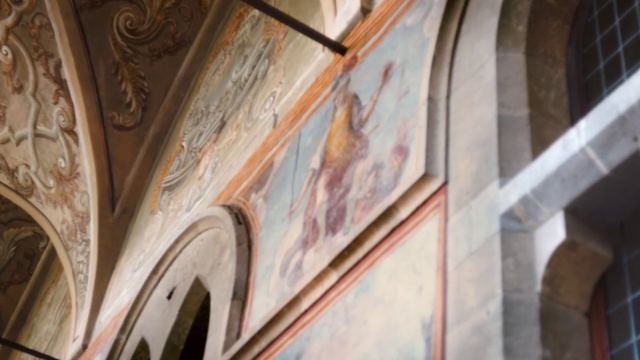 Video Reference N2: Holy places, Ceiling, Architecture, Arch, Building, Wood, Art, Basilica, Place of worship, Molding