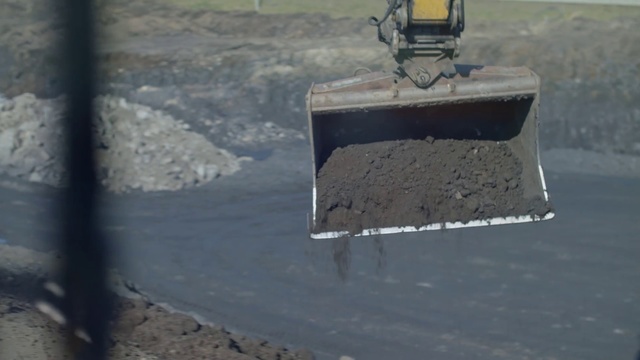 Video Reference N4: Asphalt, Soil, Road surface, Granite, Concrete, Road
