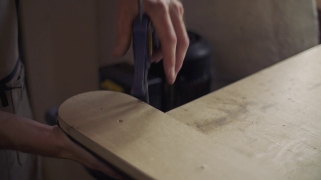 Video Reference N2: Wood, Table, Hardwood, Floor, Flooring