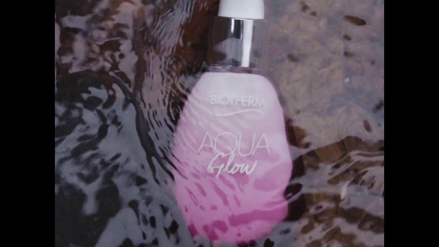 Video Reference N3: Liquid, Automotive lighting, Purple, Plastic bottle, Handwriting, Violet, Water bottle, Gas, Font, Tints and shades