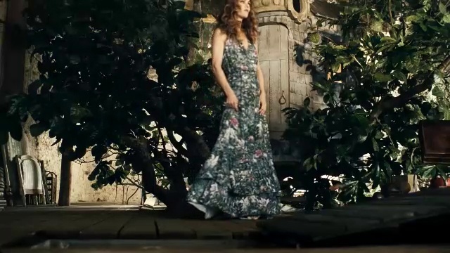 Video Reference N0: Dress, Tree, Fashion, Gown, Woody plant, Fun, Haute couture, Architecture, Plant, Photography