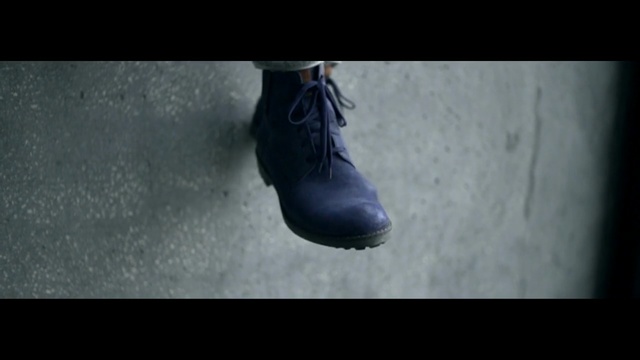 Video Reference N2: Footwear, Shoe, Black, Outdoor shoe, Boot, Photography, Electric blue, Athletic shoe