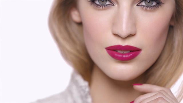 Video Reference N14: Lip, Face, Hair, Skin, Cheek, Eyebrow, Pink, Chin, Beauty, Nose