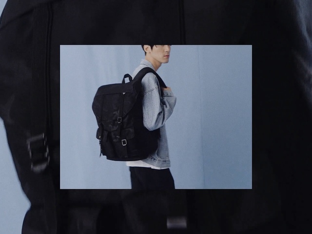 Video Reference N5: Product, Bag, Shoulder, Fashion, Leather, Outerwear, Luggage and bags, Baggage, Sleeve, Jacket