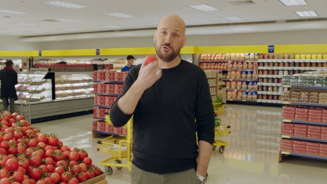 Video Reference N4: supermarket, grocery store, produce, retail, product, whole food, grocer, shopkeeper, food, product, Person