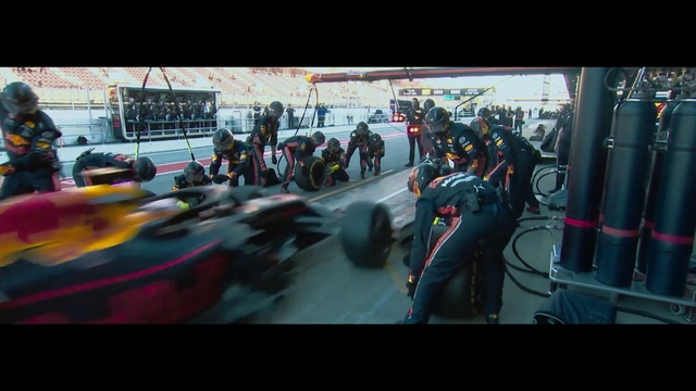 Video Reference N1: Race track, Mode of transport, Vehicle, Crowd, Traffic, Photography, Formula one, Street, Pit stop, Games