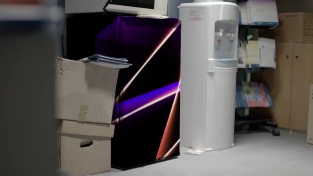 Video Reference N1: Product, Purple, Technology, Room, Small appliance, Machine, Major appliance, Electronic device, Home appliance, Inkjet printing, Person