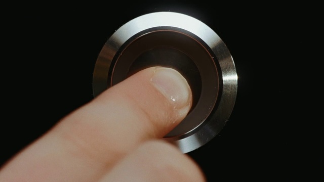 Video Reference N0: Finger, Auto part, Door handle, Circle, Metal