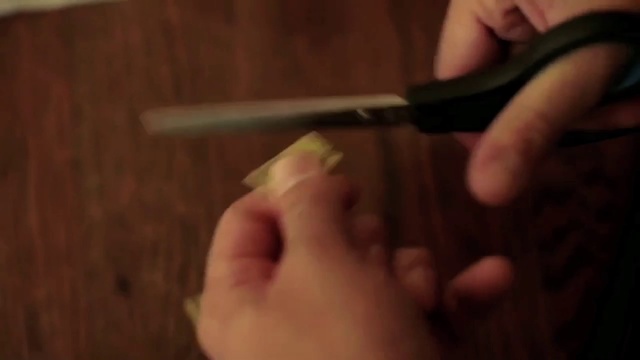 Video Reference N0: Eyebrow, Skin, Hand, Finger, Close-up, Melee weapon, Knife, Nail, Photography, Thumb