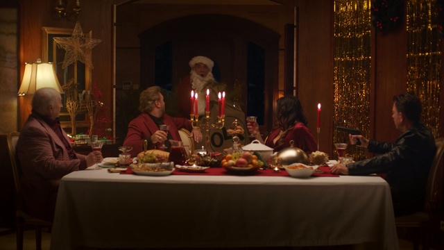 Video Reference N0: Meal, Event, Supper, Christmas eve, Dinner, Tradition, Room, Christmas, Table, Restaurant, Person