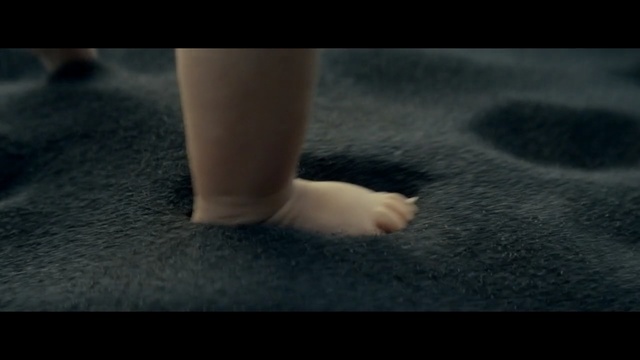 Video Reference N0: Leg, Human leg, Foot, Finger, Skin, Darkness, Floor, Joint, Hand, Arm