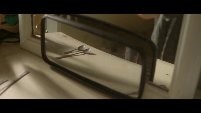 Video Reference N1: Table, Automotive exterior, Furniture, Glass, Floor, Bumper, Wood, Handrail, Chair, Stairs
