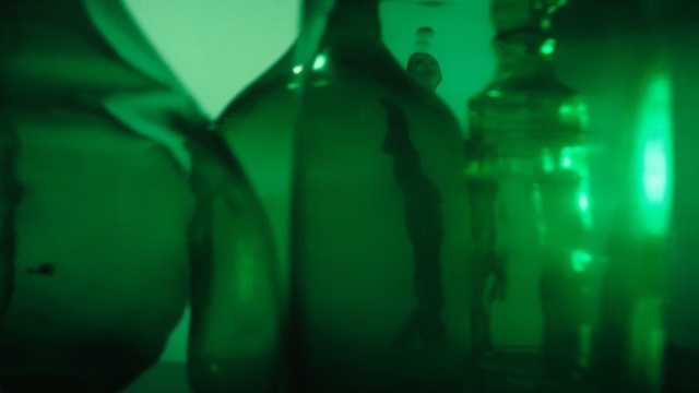Video Reference N6: green, black, light, darkness, snapshot, underwater, laser, bottle, midnight, computer wallpaper