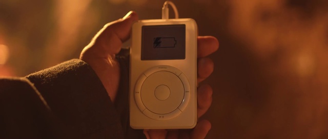 Video Reference N1: Ipod, Portable media player, Electronics, Product, Technology, Media player, Gadget, Electronic device, Mp3 player, Mp3 player accessory