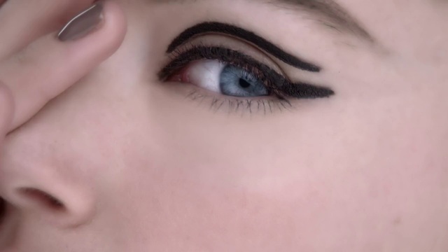 Video Reference N4: Face, Eyebrow, Eyelash, Eye, Nose, Skin, Close-up, Cheek, Organ, Beauty