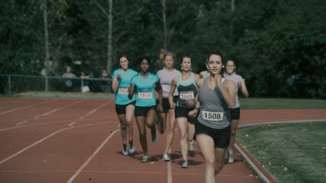 Video Reference N1: sports, athletics, middle distance running, team, race, track and field athletics, 800 metres, sprint, running, track spikes, Person