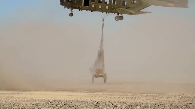 Video Reference N0: Boeing ch-47 chinook, Helicopter, Rotorcraft, Boeing vertol ch-46 sea knight, Aircraft, Vehicle, Dust, Military helicopter