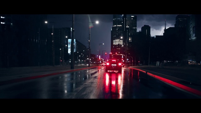 Video Reference N2: Night, Automotive lighting, Mode of transport, Metropolitan area, Red, Light, Lighting, Darkness, Street light, City