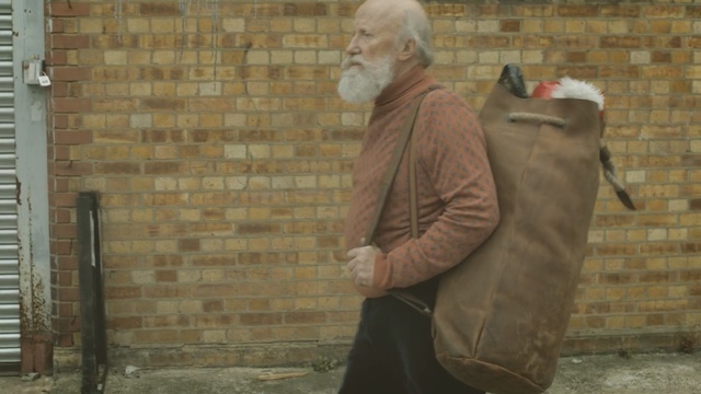 Video Reference N0: old man, traveler, man, bag, bag pack, Person