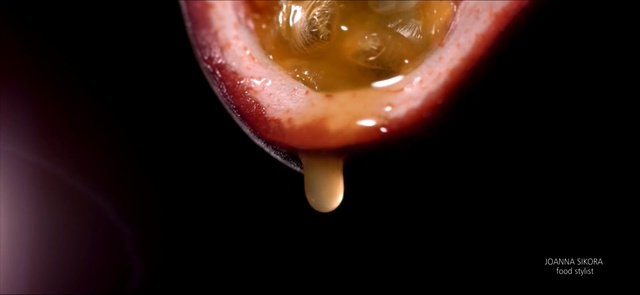 Video Reference N2: Water, Close-up, Mouth, Eye, Macro photography, Organ, Lip, Tooth, Photography, Still life photography