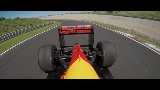 Video Reference N1: Formula one, Formula libre, Formula racing, Vehicle, Formula one car, Formula one tyres, Race car, Open-wheel car, Racing, Motorsport, Person
