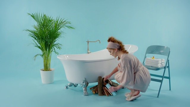 Video Reference N0: Green, Bathtub, Turquoise, Room, Grass, Tree, Plant, Leisure, Vacation, Houseplant