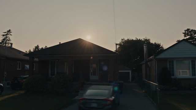 Video Reference N2: car, house, sky, home, residential area, property, night, suburb, evening, light