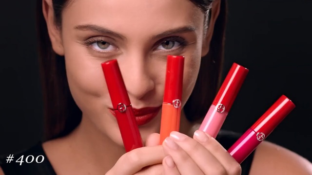 Video Reference N4: lip, eyebrow, lipstick, beauty, cheek, lip gloss, nail, cosmetics, finger, eyelash