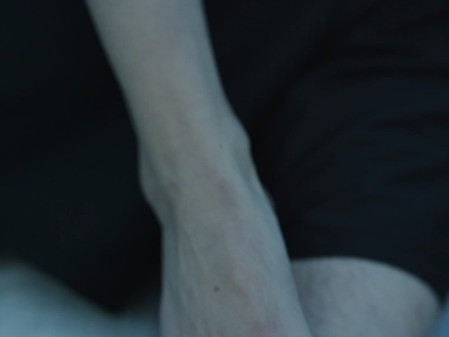 Video Reference N1: joint, leg, human leg, hand, arm, foot, knee, shoulder, human body, finger