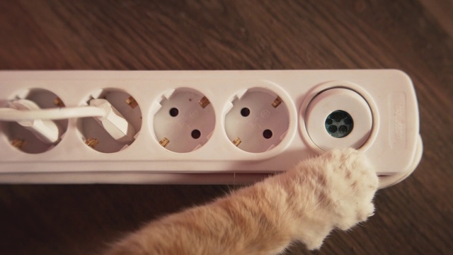 Video Reference N11: Power plugs and sockets